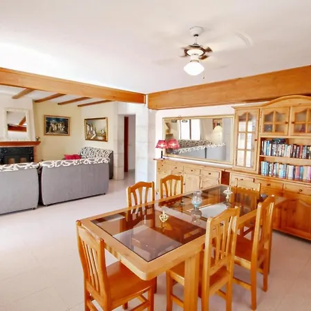 Palacios - Comfortable In Villa Benissa