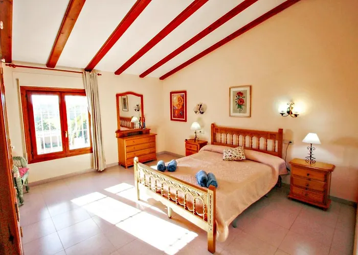 Palacios - Comfortable In * Benissa